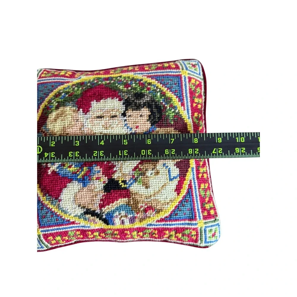Vintage Needlepoint Pillow Christmas Santa Claus Children Holiday Decor Square‎